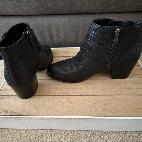 Clarks Maypearl Rayna Black Leather Womens Heeled Ankle Boots - Picture 4 of 7